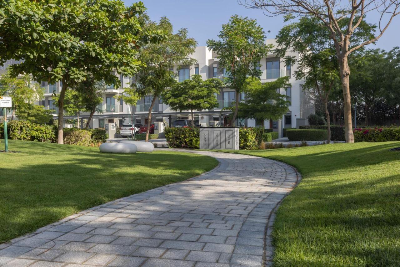 Stay By Latinem Luxury 2Br Holiday Home Cv B1614 Near Burj Khalifa Dubái Exterior foto
